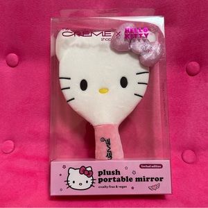 HELLO KITTY x CRÈME SHOP Limited edition plush mirror